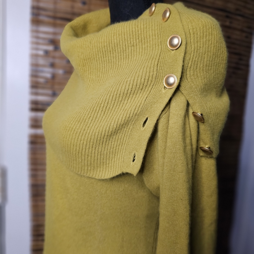 Outlander Green Sweater Dress - Picture 2 of 10